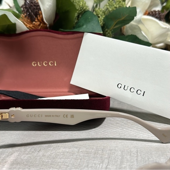 Gucci Beige Sunglasses GG1535S - Picture 7 of 7